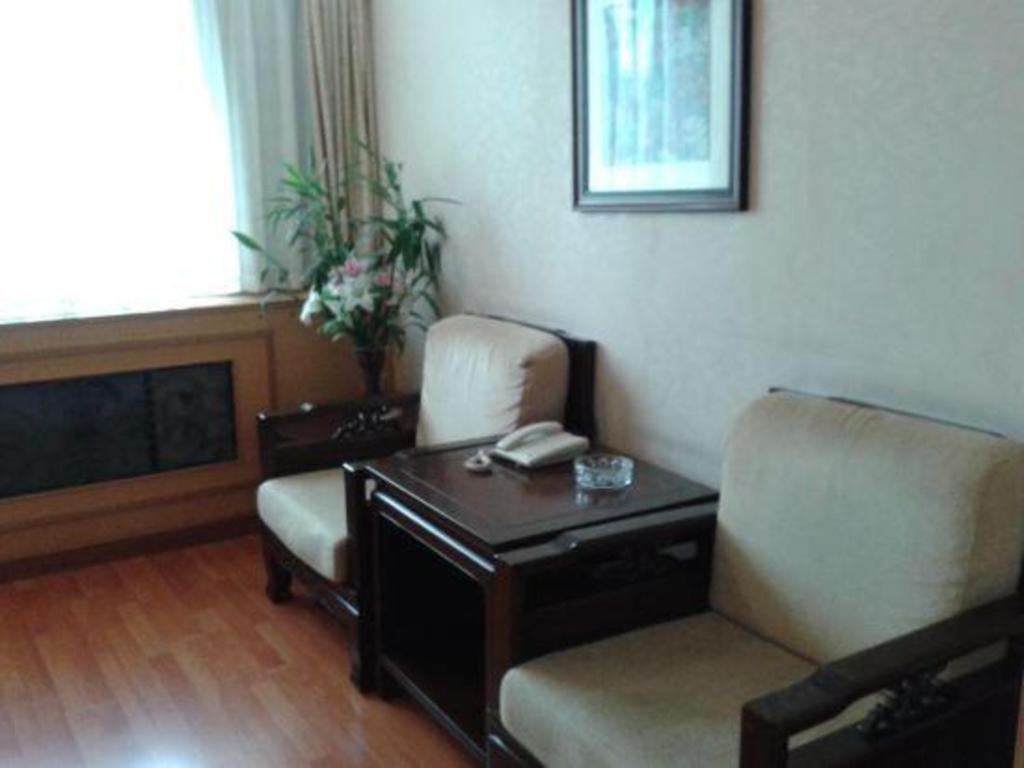 Hujialou Hot Spring Hotel Beijing Exterior photo